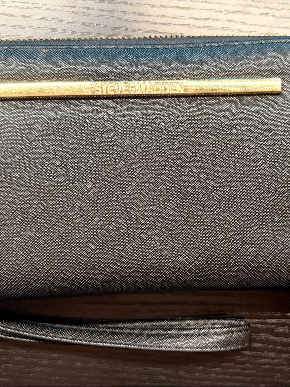 Steve Madden Black Zip-Around Wallet – Stylish & Practical